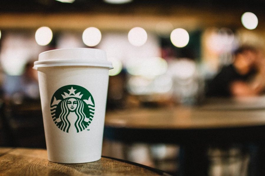 Starbucks+vs.+Dunkin%E2%80%99