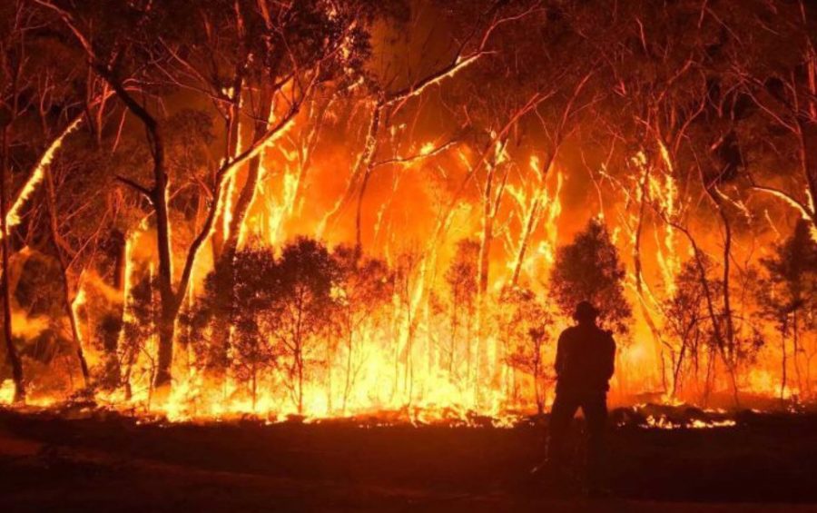 Australia wildfires spread rapidly, bringing destruction and hazardous air conditions