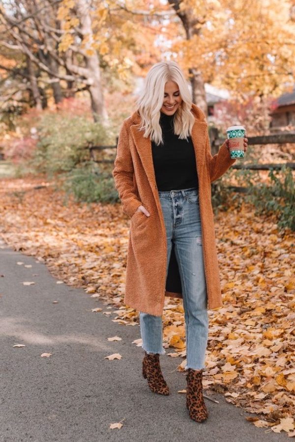 This is the perfect example of a perfect fall outfit 